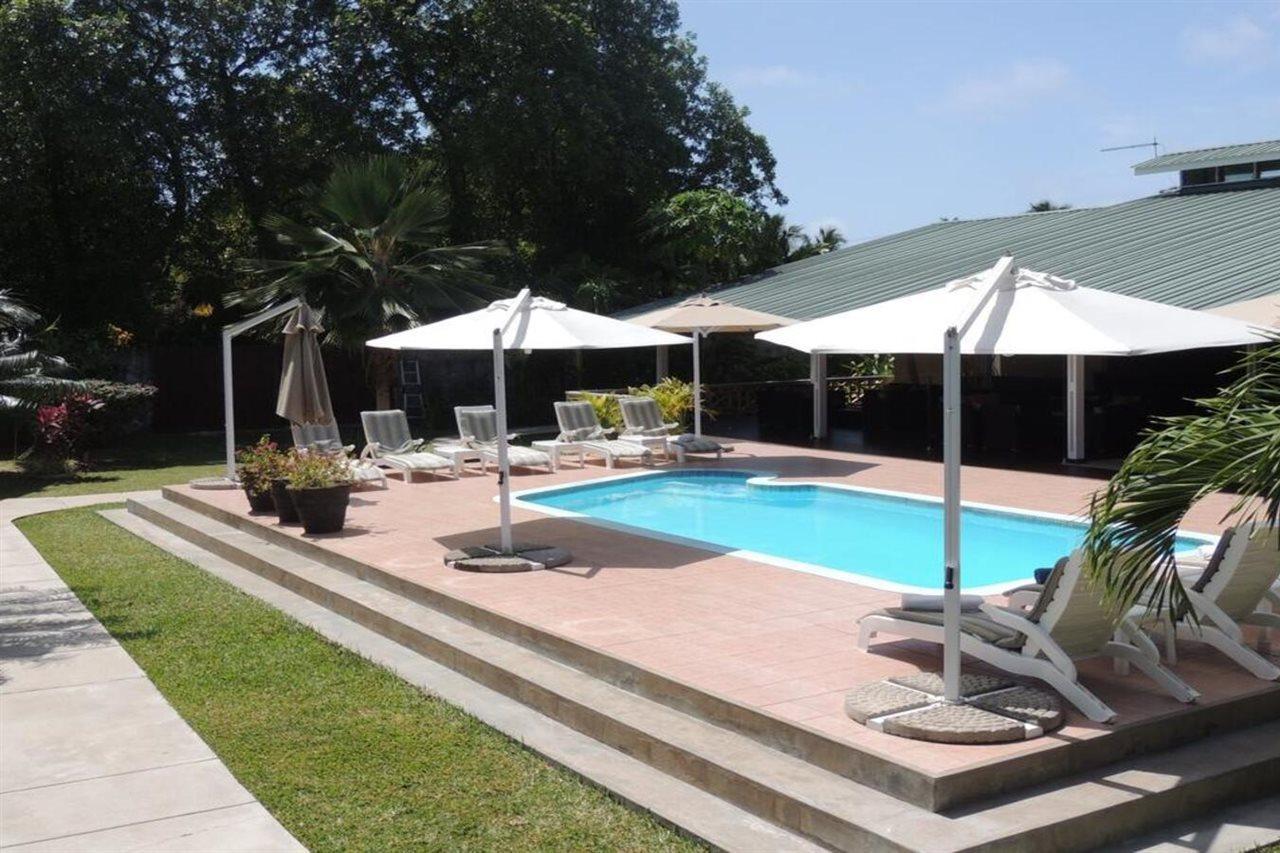Hotel La Roussette Anse aux Pins Exteriör bild