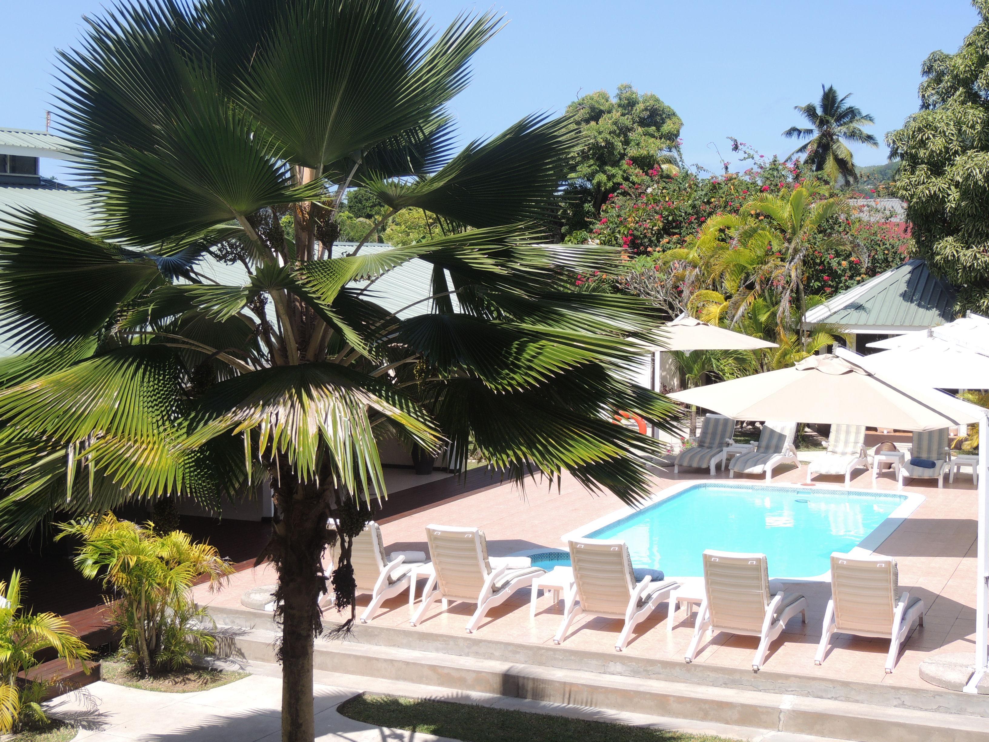 Hotel La Roussette Anse aux Pins Exteriör bild