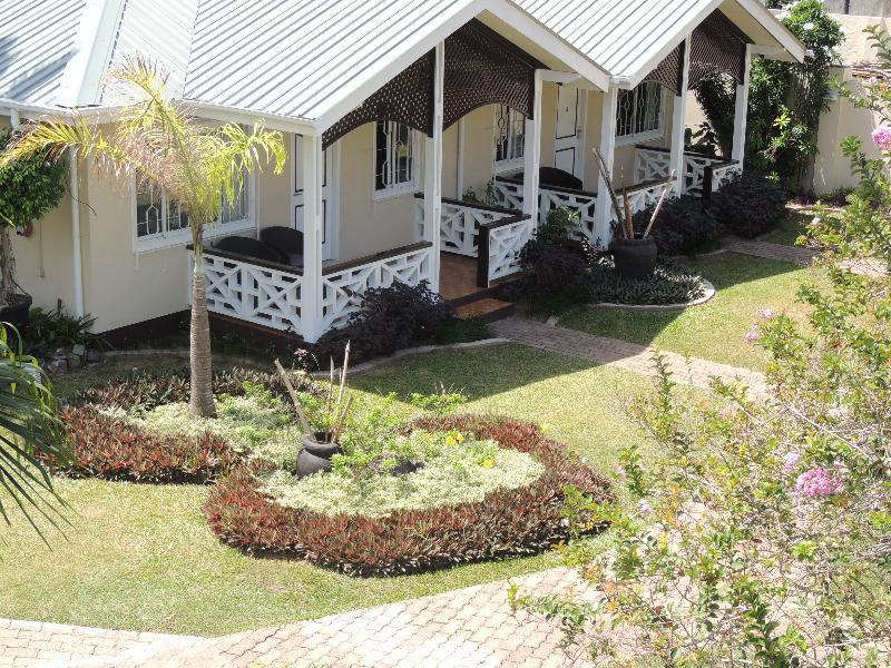 Hotel La Roussette Anse aux Pins Exteriör bild